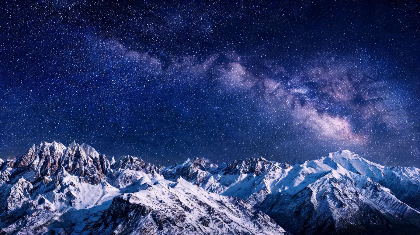 Fotografia nocnego nieba z wizualizacją gwiazd