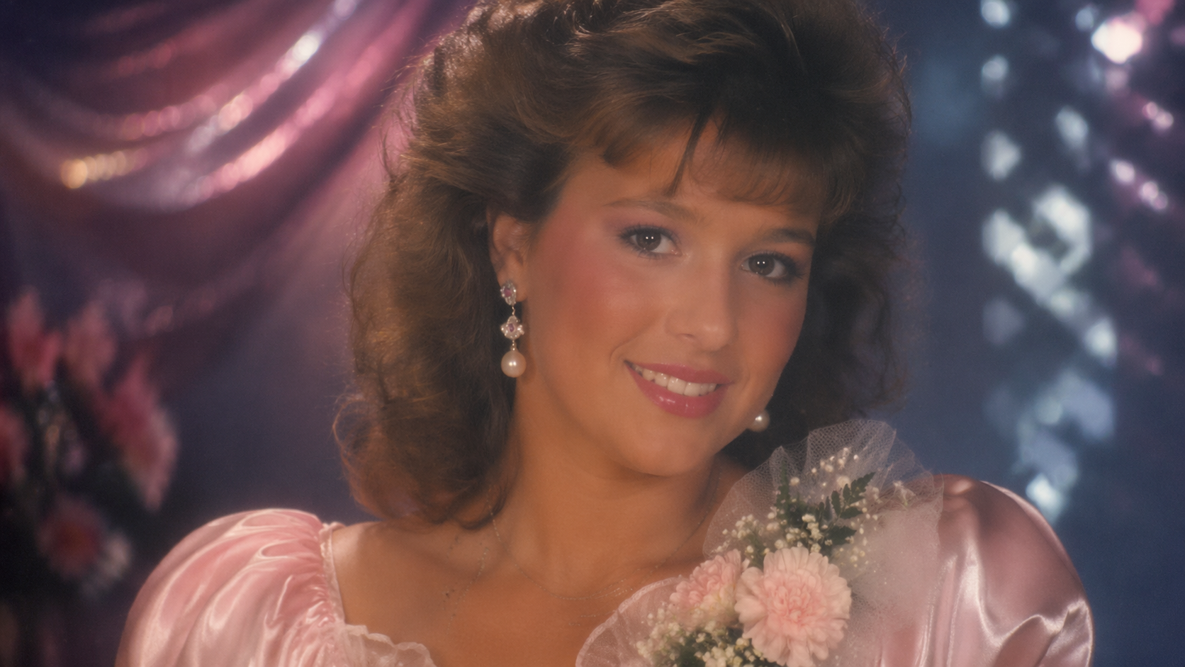 Dreamina 1980s Prom Photo Filter prompt example 4: Vintage Yearbook Couple