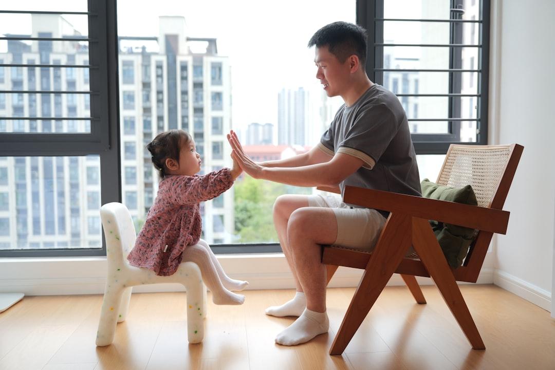 Một người chú và cháu gái của ông ấy cho điểm cao