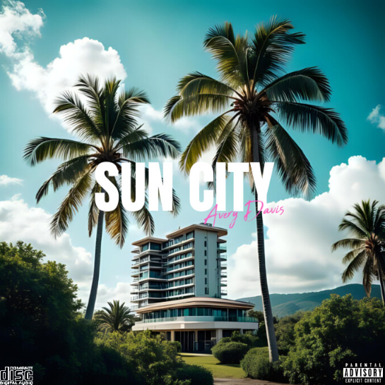 Sun City ağaçları ve palmiye binası
