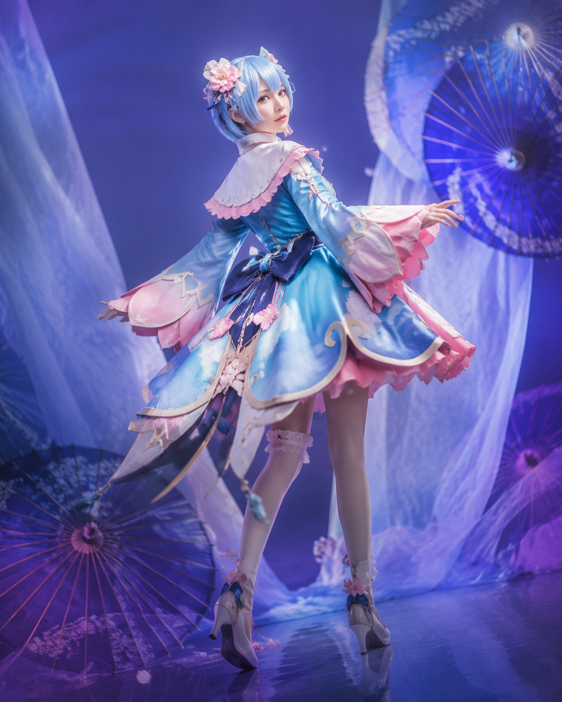 ชุดคอสเพลย์ Dreamina ลองตัวอย่างที่รวดเร็ว 3: รายละเอียดเครื่องแต่งกายจัดแต่งทรงผม Shot