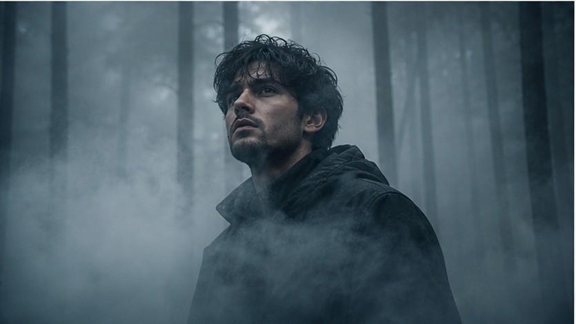 Ultra Realistic Cinematic Fog Portrait Prompt halimbawa 3