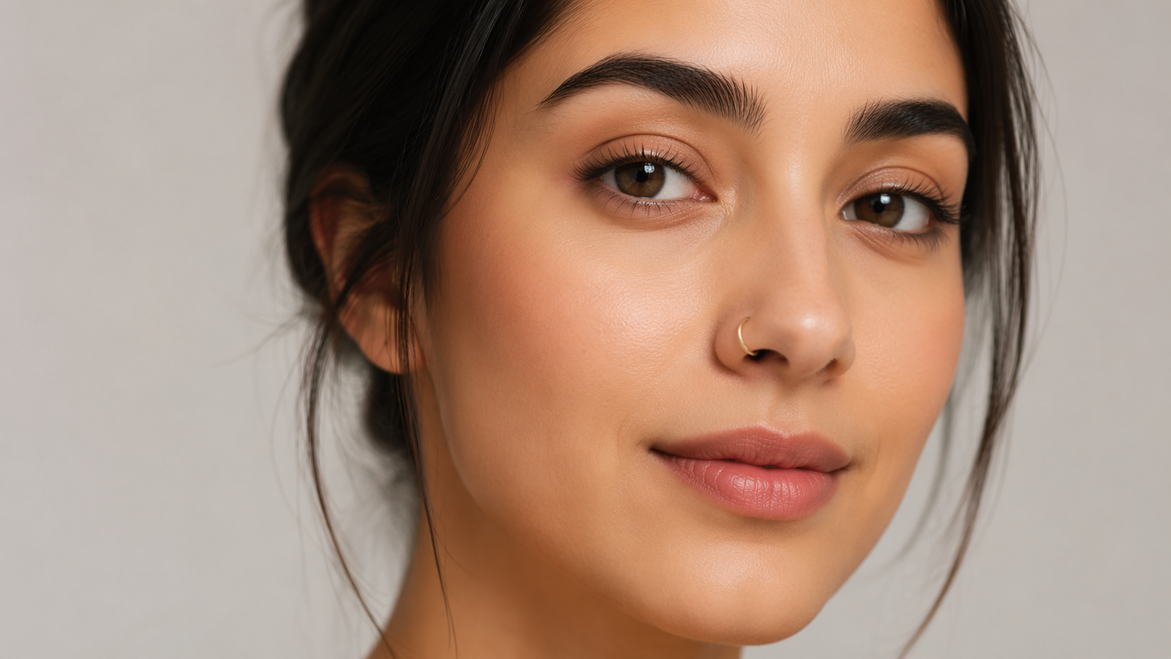 Dreamina piercing filter prompt exempel 1: Minimal näsring Förhandsgranskning