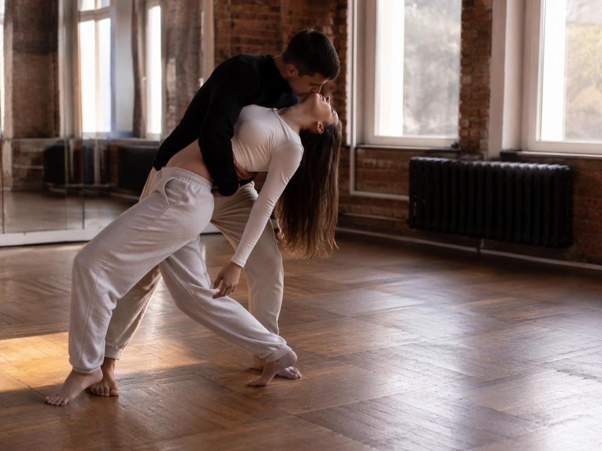 Proposition de générateur vidéo de danse Couverture d'invite IA 1 sur 4 : 3