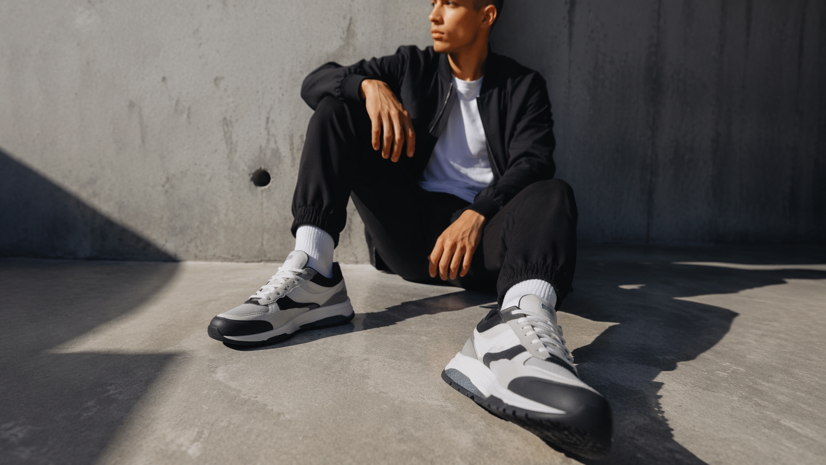 Dreamina virtual sneakers try on hero preview